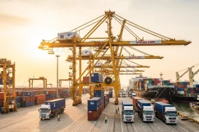 Case Study: Rút 50 Container/Ngày Tại Cảng Cát Lái – Giải Pháp Từ Hoàng Diệp