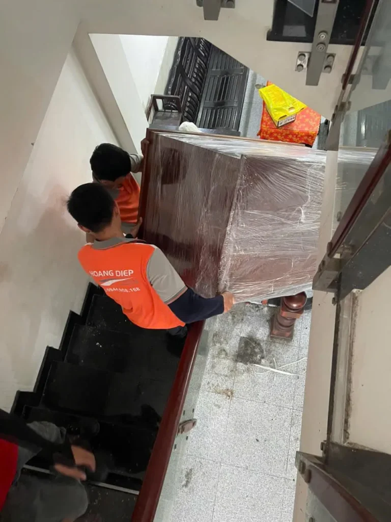 Chuyển văn phòng không có thang máy đảm bảo an toàn tài sản