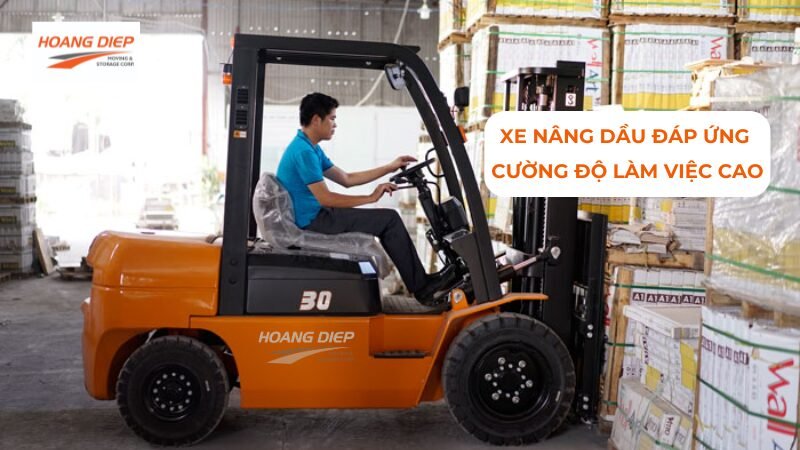 Xe nâng dầu đáp ứng cường độ làm việc cao nhiều ca 