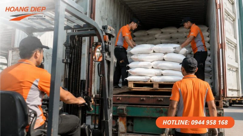 Hoàng Diệp đóng rút container hàng bao