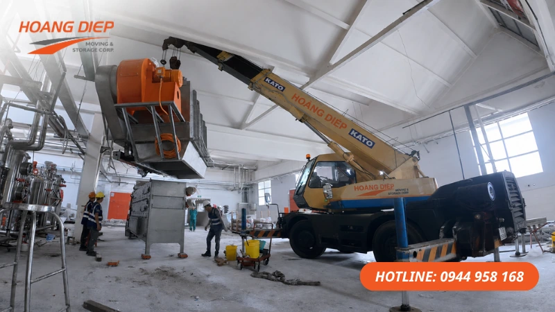 Nâng hạ máy móc công nghiệp trong nhà xưởng