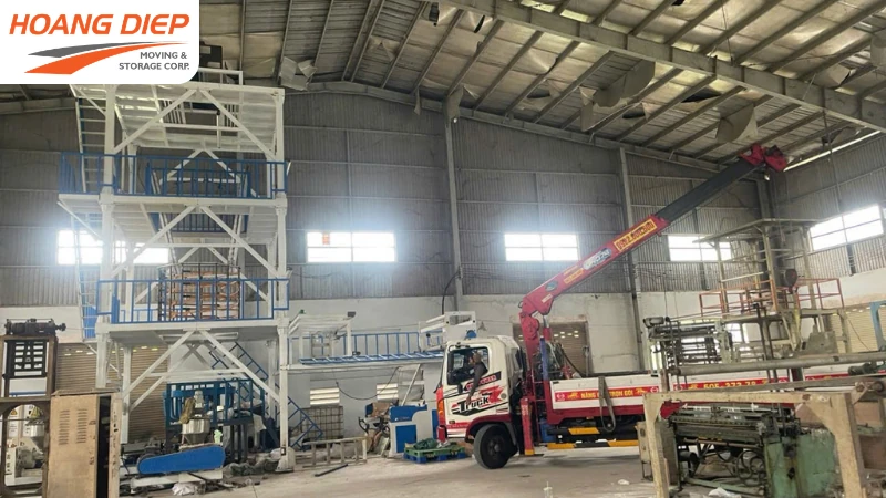 Nâng hạ máy móc nhà xưởng chuyên nghiệp 