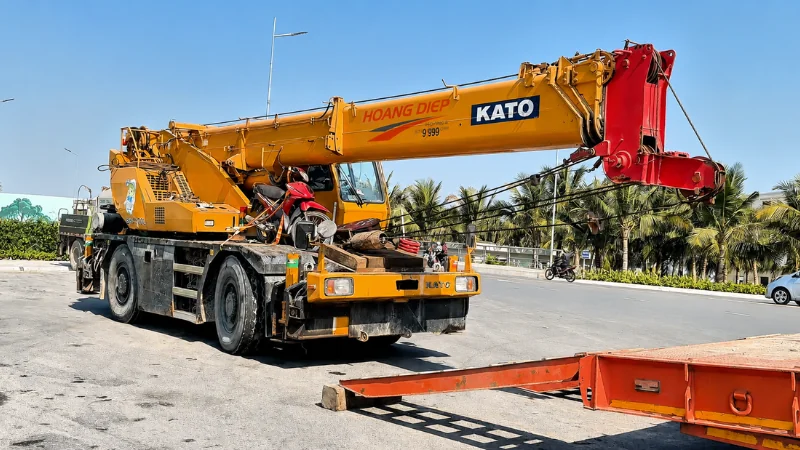 xe cẩu KATO Chuyên dụng của Vận Tải Hoàng Diệp 