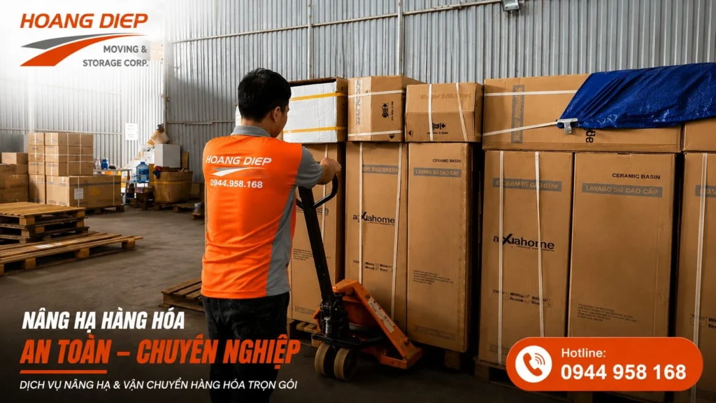 Xe nâng tay tại Vận tải Hoàng Diệp
