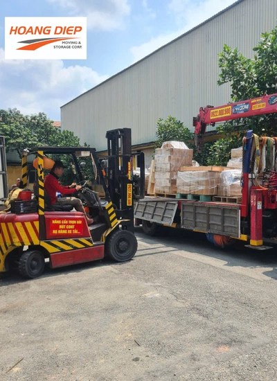 Dịch vụ nâng hạ hàng an toàn chuyên nghiệp