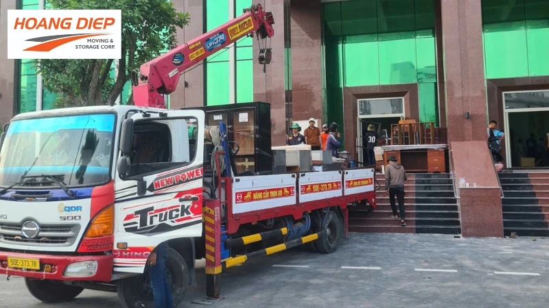 Hoàng Diệp Kiểm tra điều kiện mặt bằng an toàn trước khi thi công
