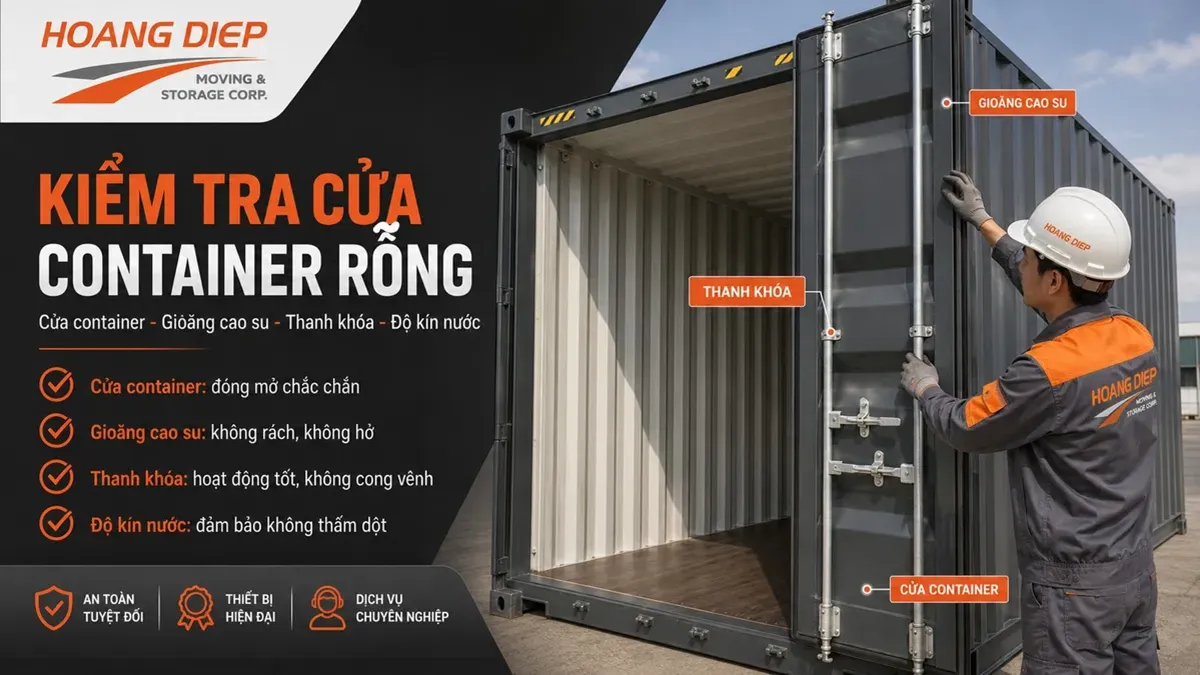 Nhân viên Hoàng Diệp kiểm tra container rỗng trước khi đóng hàng