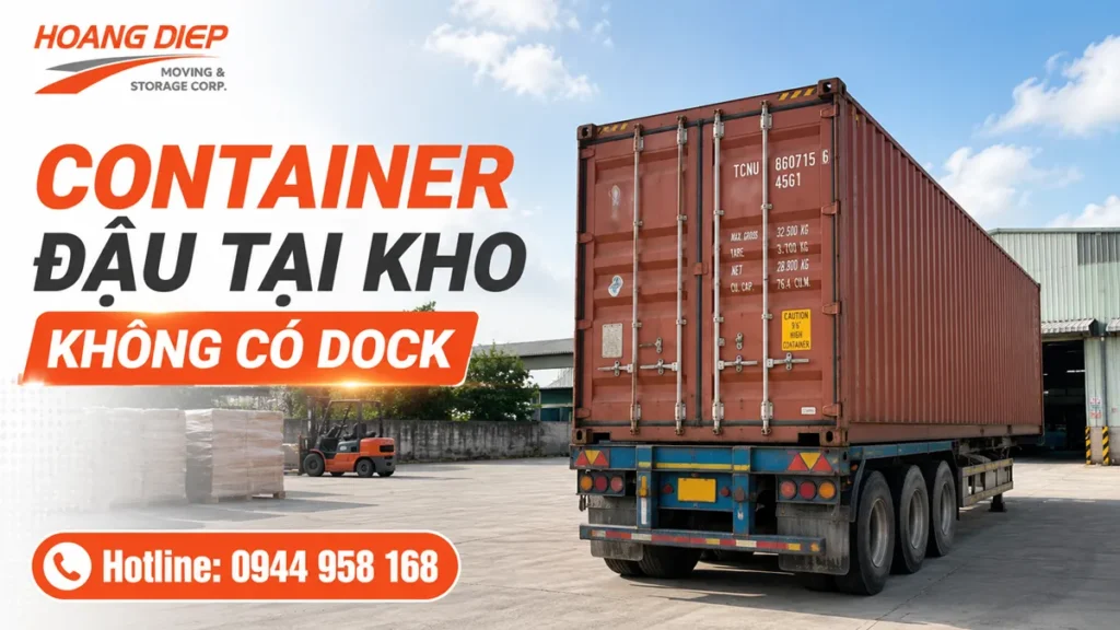 Xe nâng và cầu dẫn hỗ trợ rút container không có dock tại kho